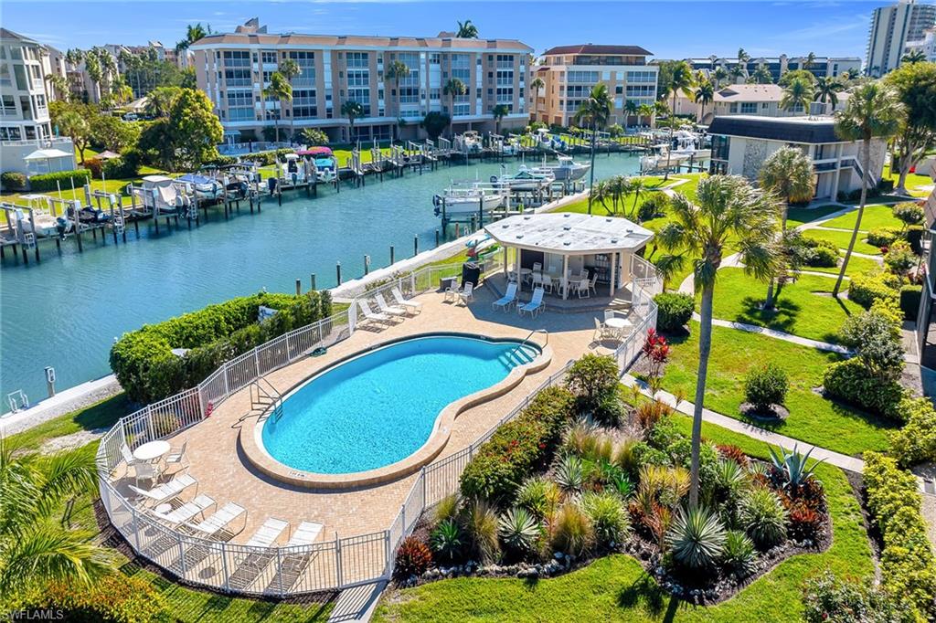 CROWS NEST - Residential