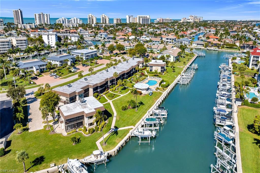 CROWS NEST - Residential