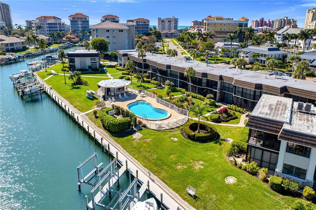 CROWS NEST - Residential