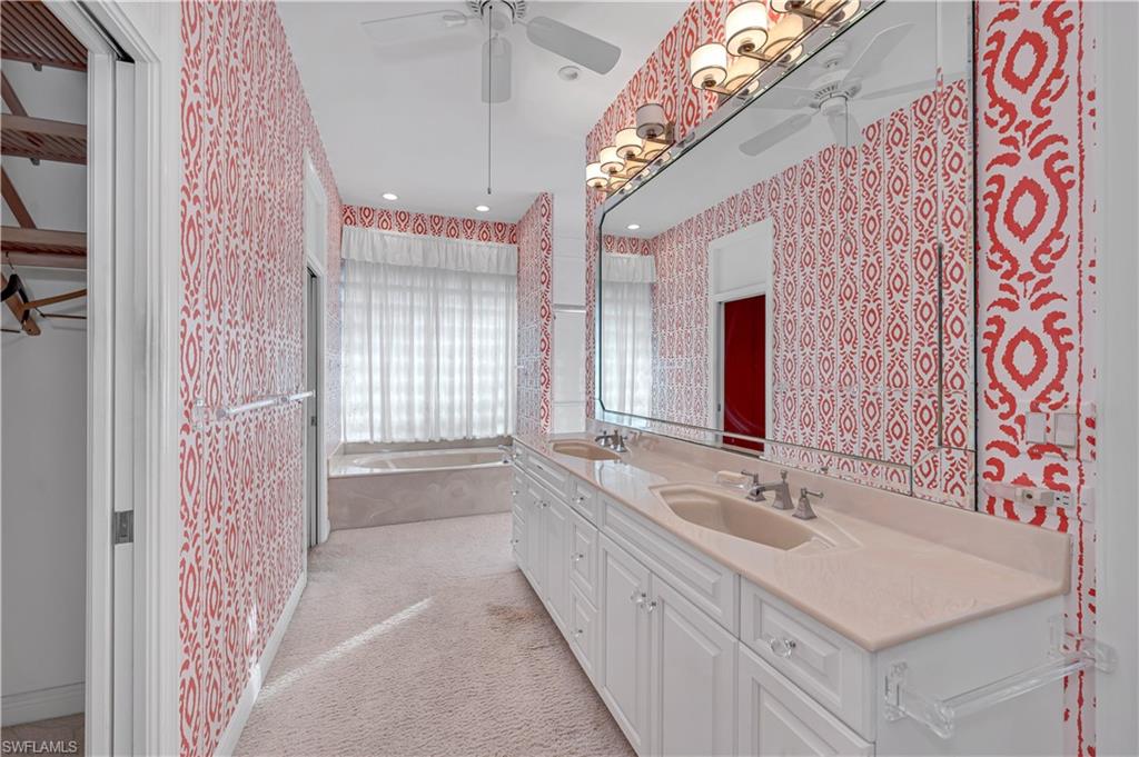 RIVERWALK - Residential