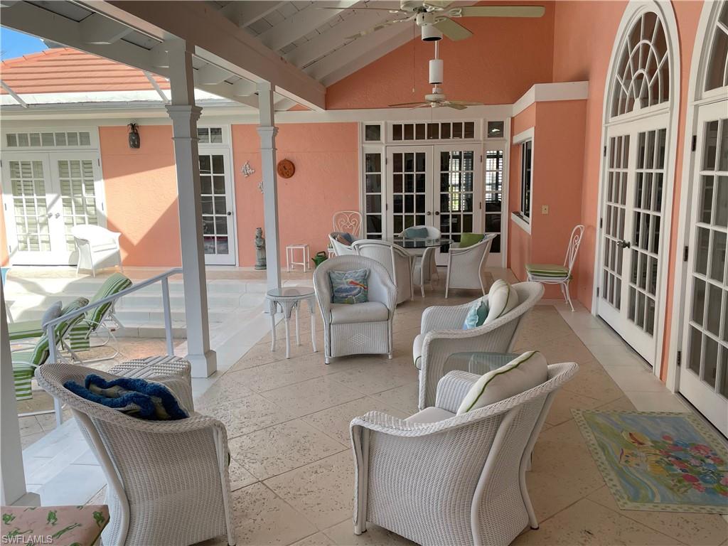 RIVERWALK - Residential