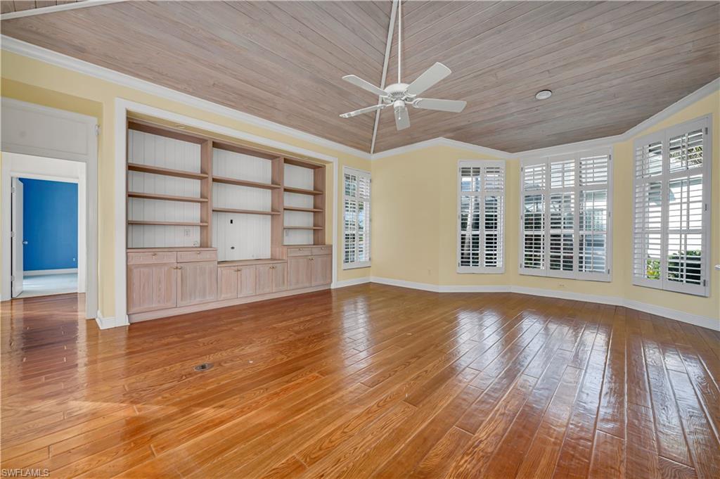 RIVERWALK - Residential