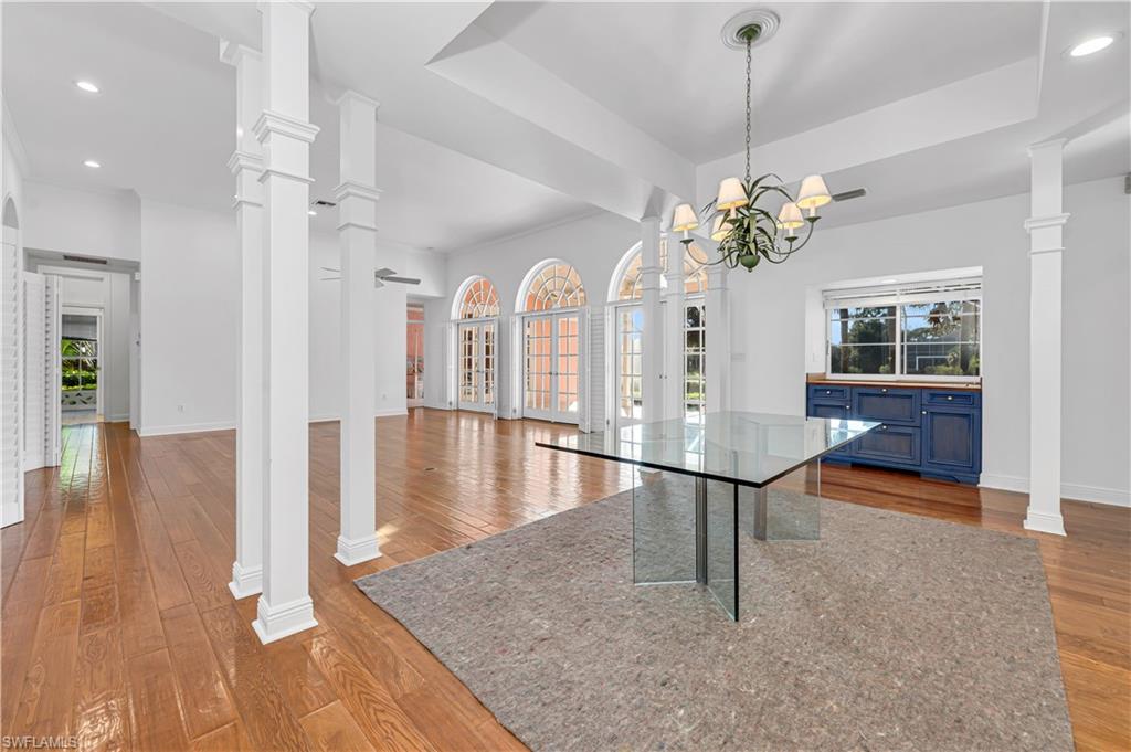 RIVERWALK - Residential