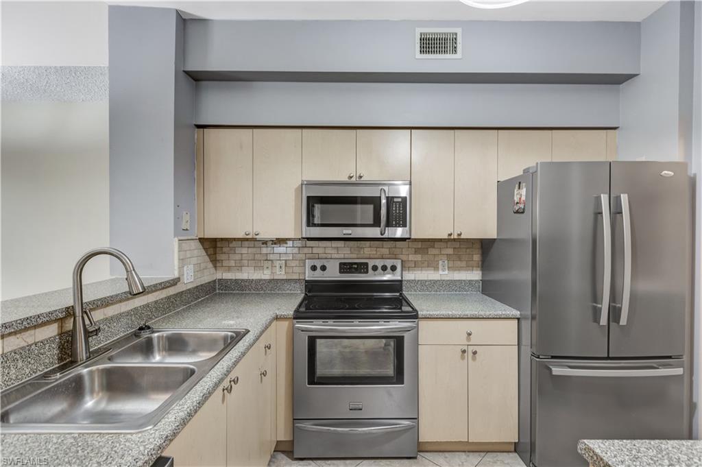 RESERVE AT NAPLES - Residential Lease