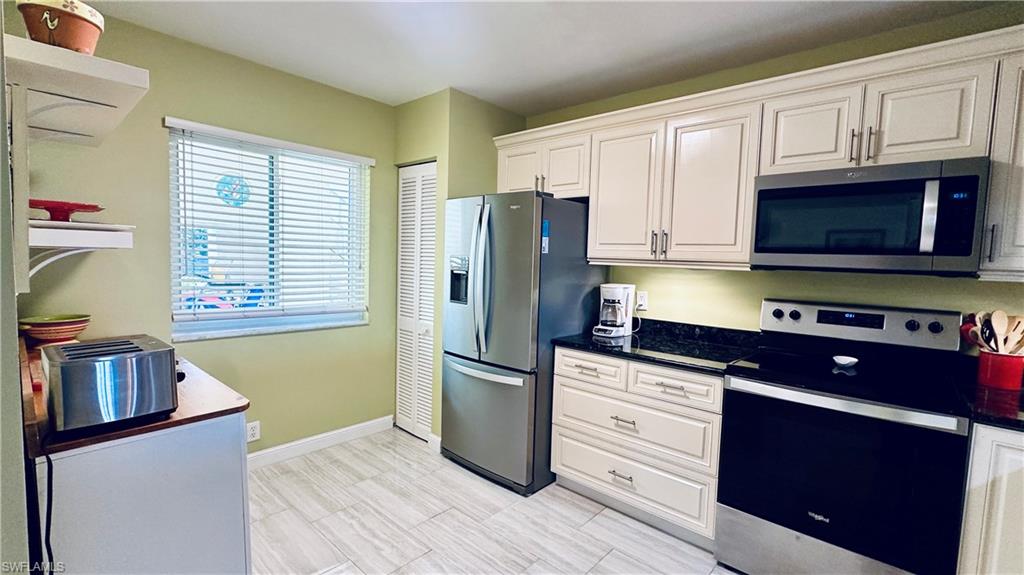 VILLAGES AT EMERALD LAKES - Residential