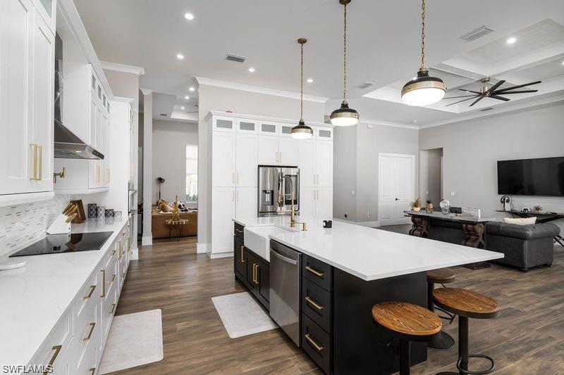 GOLDEN GATE ESTATES - Residential