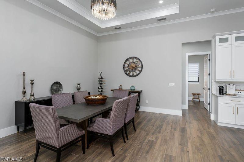 GOLDEN GATE ESTATES - Residential