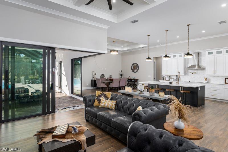 GOLDEN GATE ESTATES - Residential