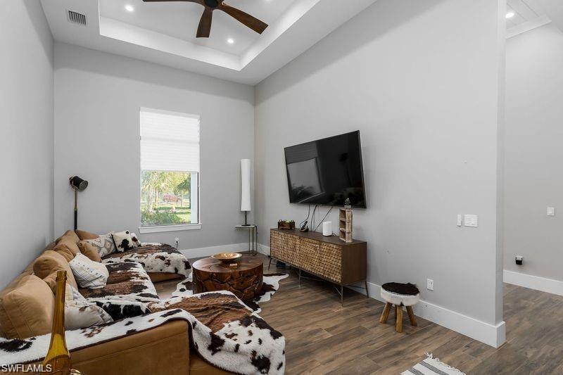 GOLDEN GATE ESTATES - Residential