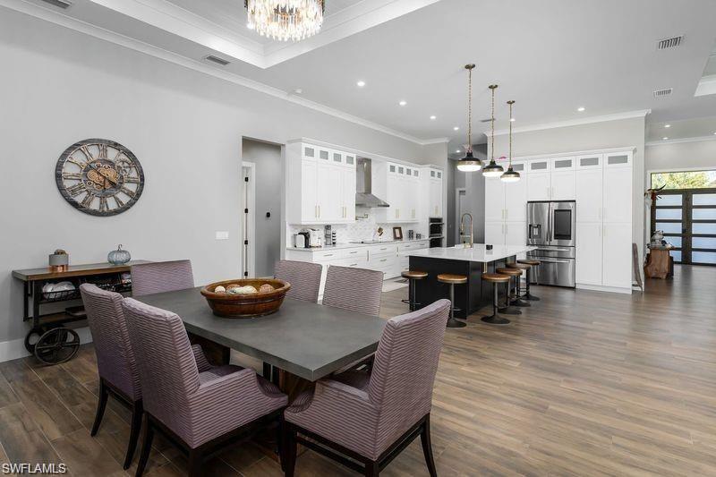 GOLDEN GATE ESTATES - Residential