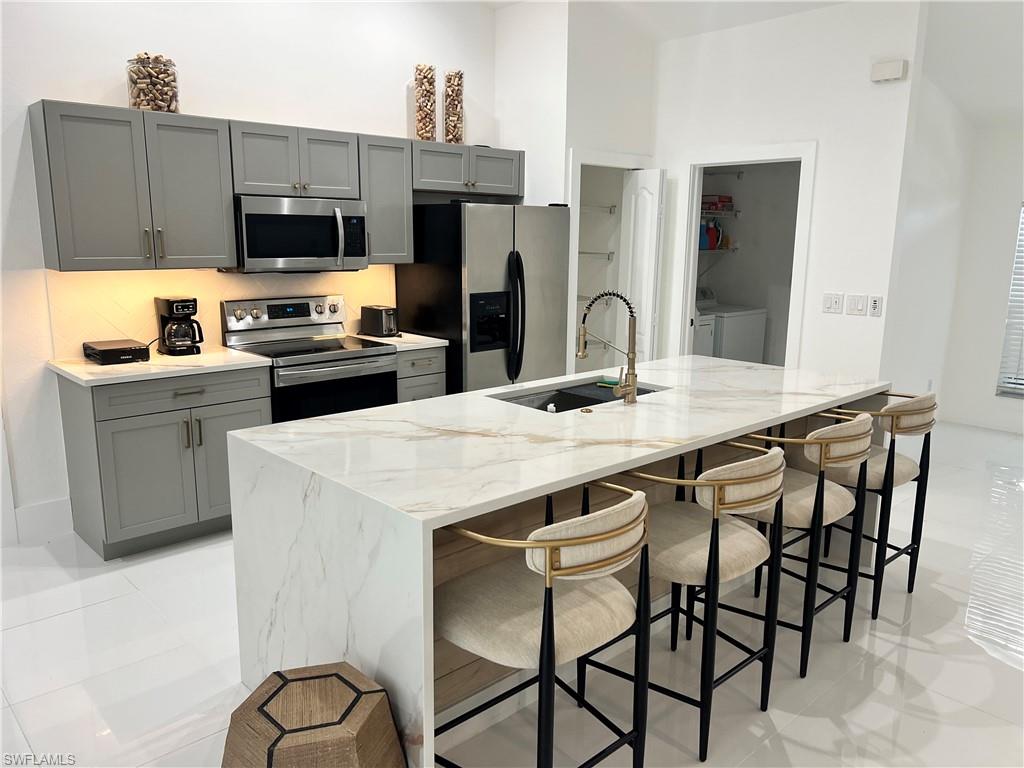 IMPERIAL OAKS - Residential Lease