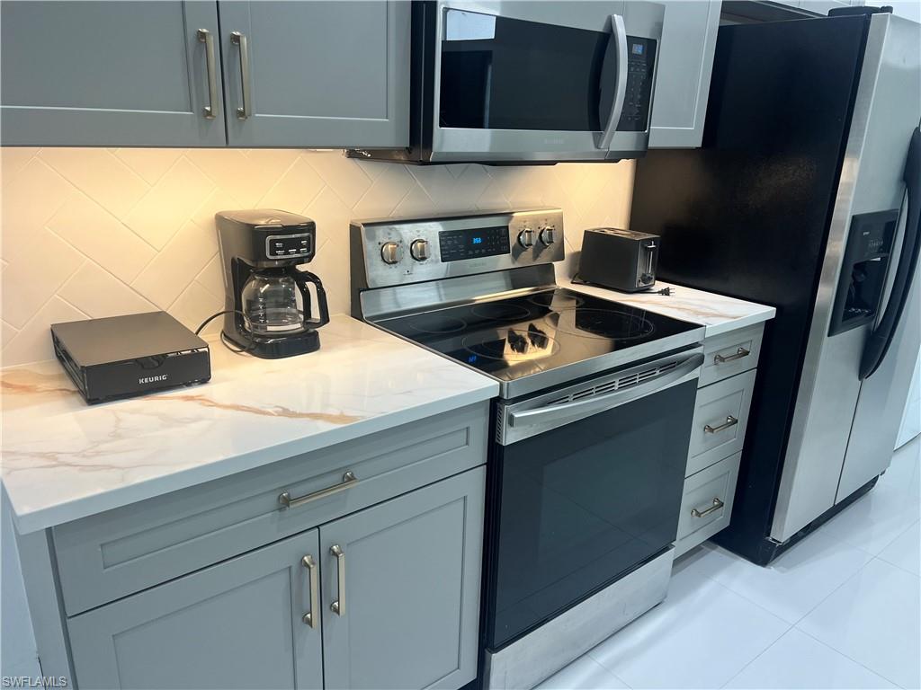 IMPERIAL OAKS - Residential Lease