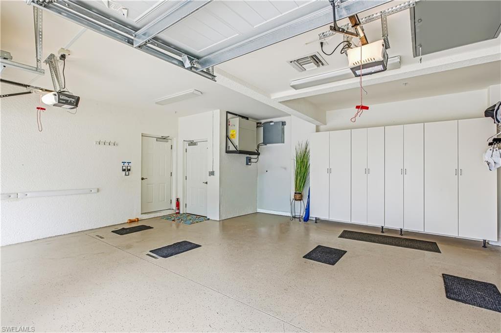 PLAYERS COVE - Residential