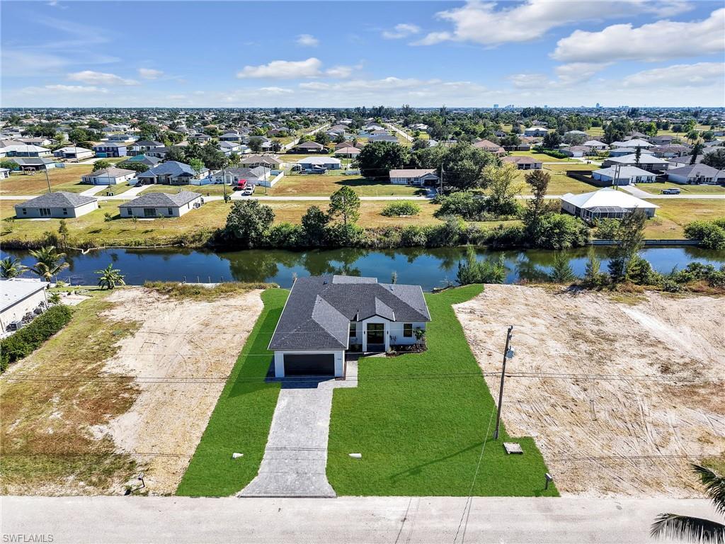 CAPE CORAL - Residential