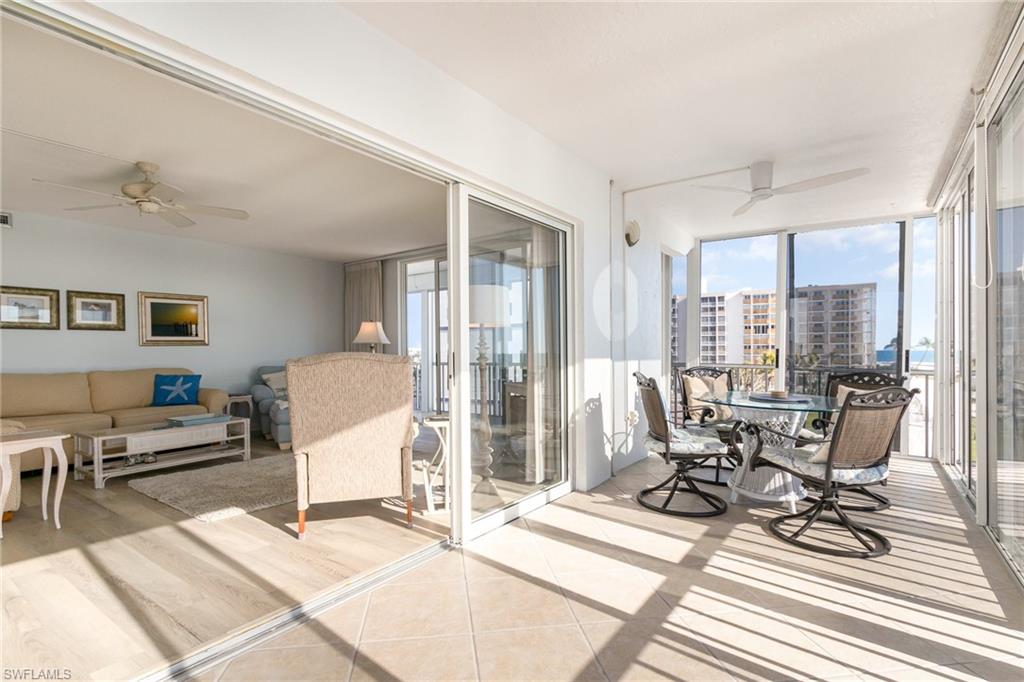 ISLAND REEF CONDO - Residential