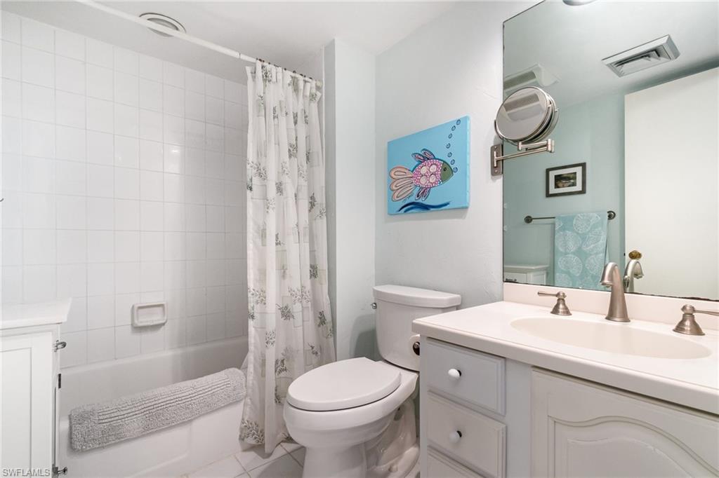 ISLAND REEF CONDO - Residential