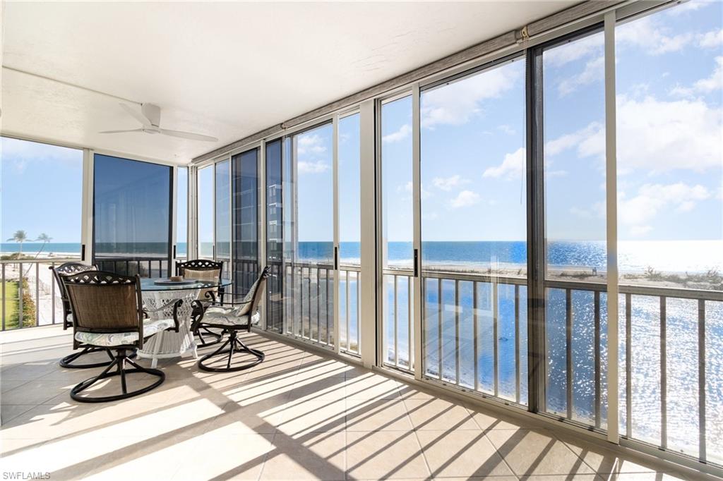 ISLAND REEF CONDO - Residential