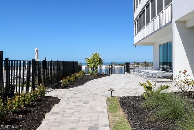 ISLAND REEF CONDO - Residential