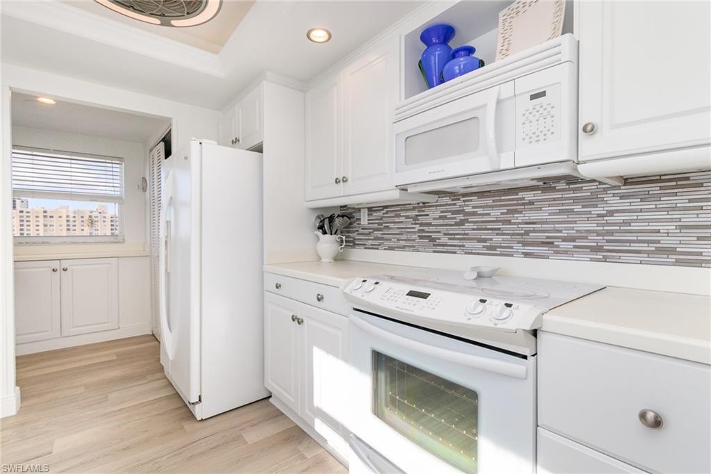 ISLAND REEF CONDO - Residential