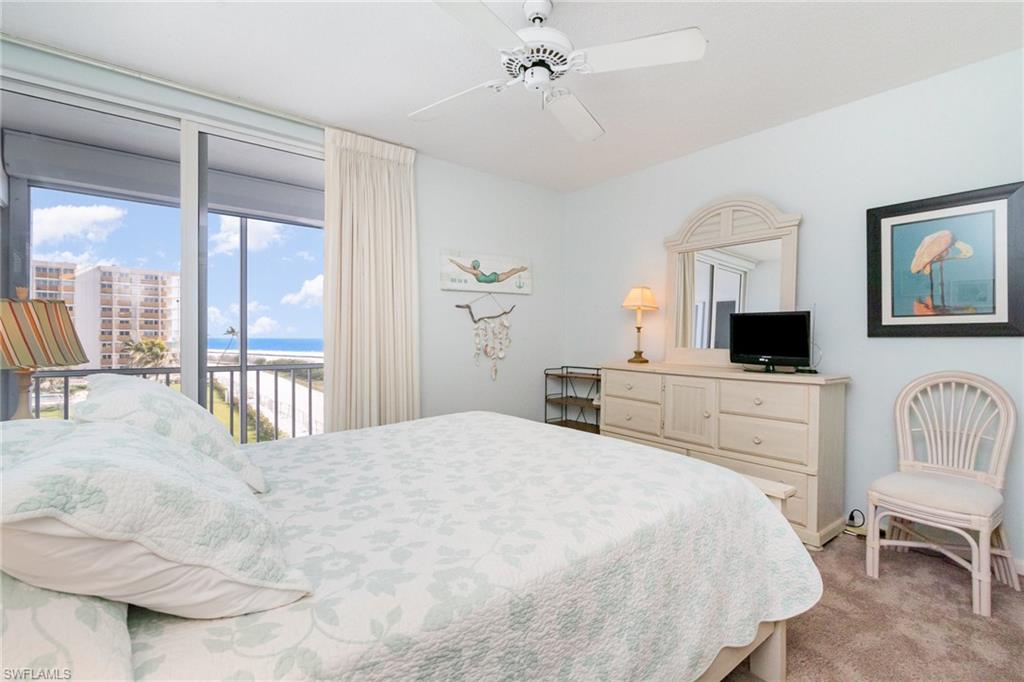 ISLAND REEF CONDO - Residential