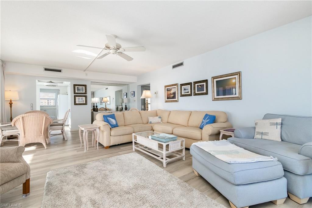 ISLAND REEF CONDO - Residential