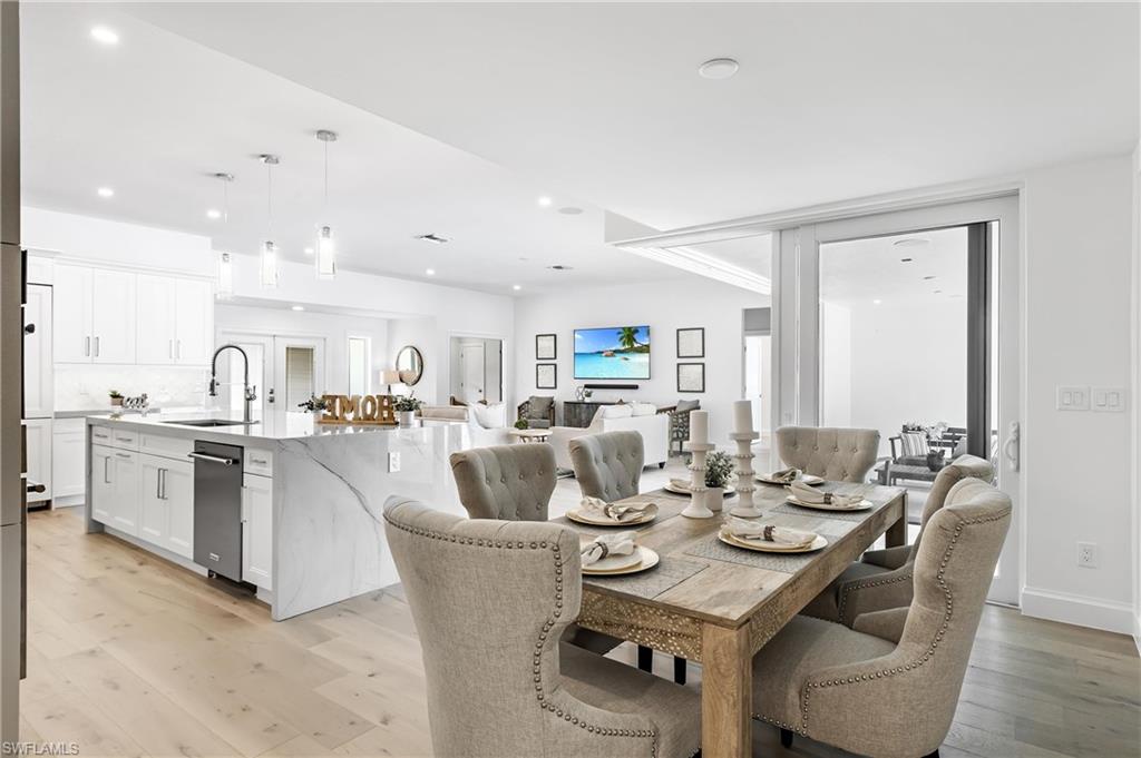 MOORINGS - Residential