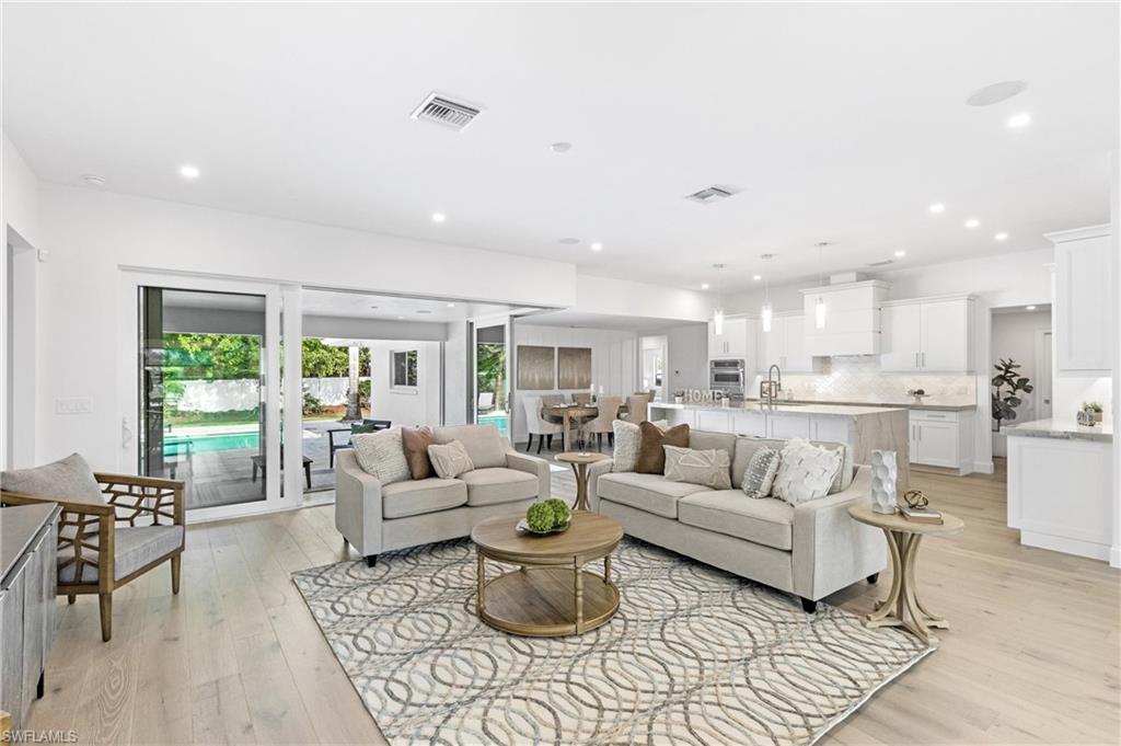 MOORINGS - Residential