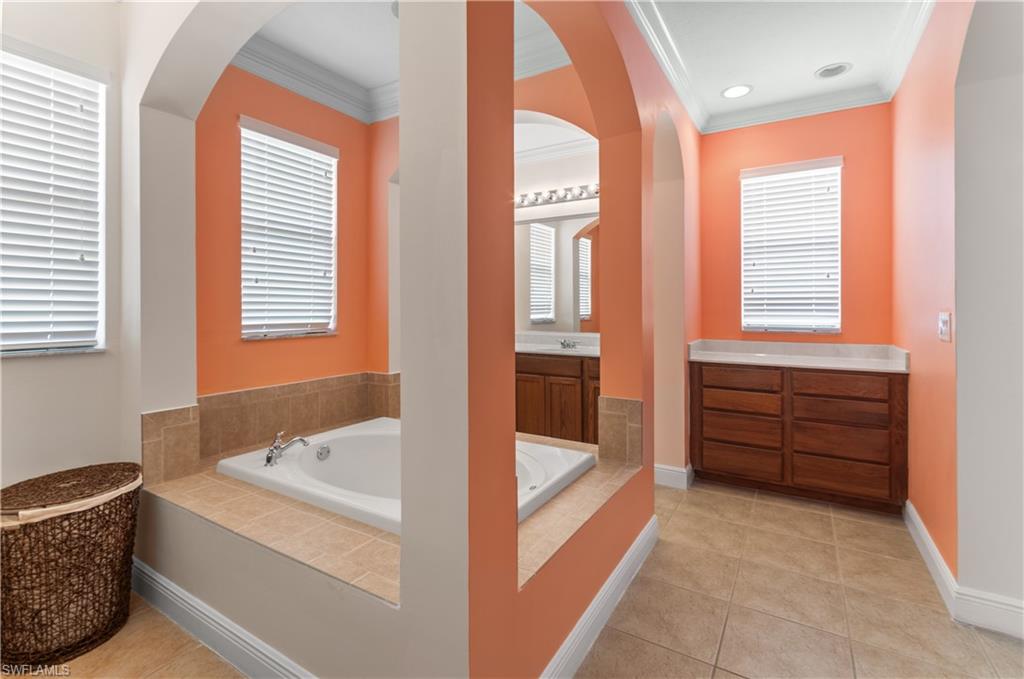 VALENCIA COUNTRY CLUB - Residential