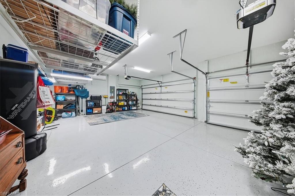 LAKE BABCOCK - Residential