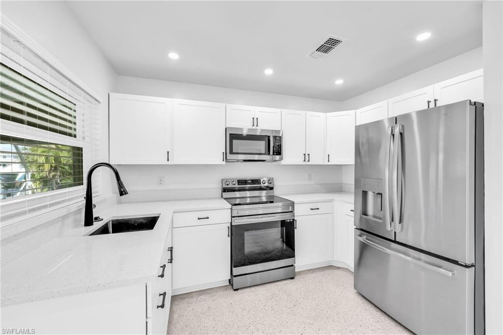 ISLAND HARBORS - Residential