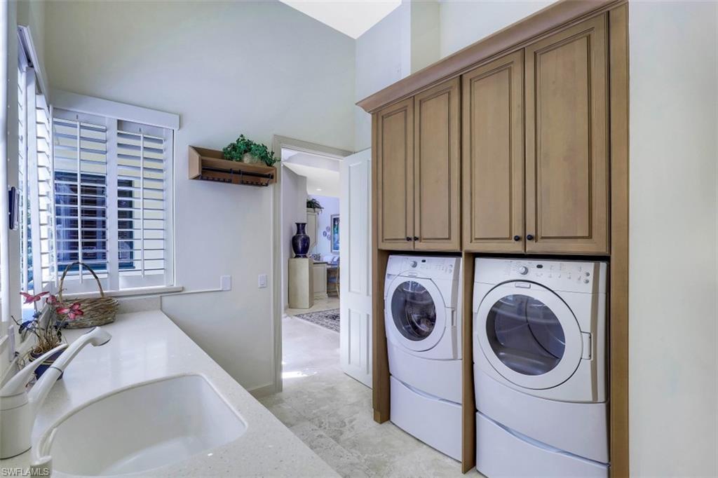 VIZCAYA AT BAY COLONY - Residential