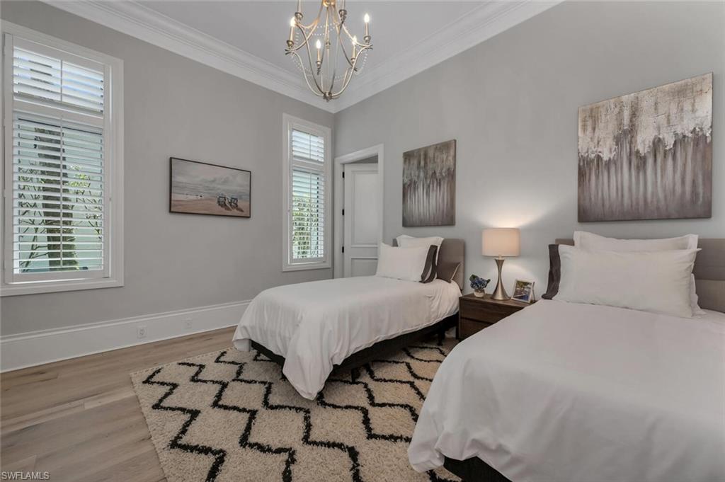 ISLA VISTA - Residential