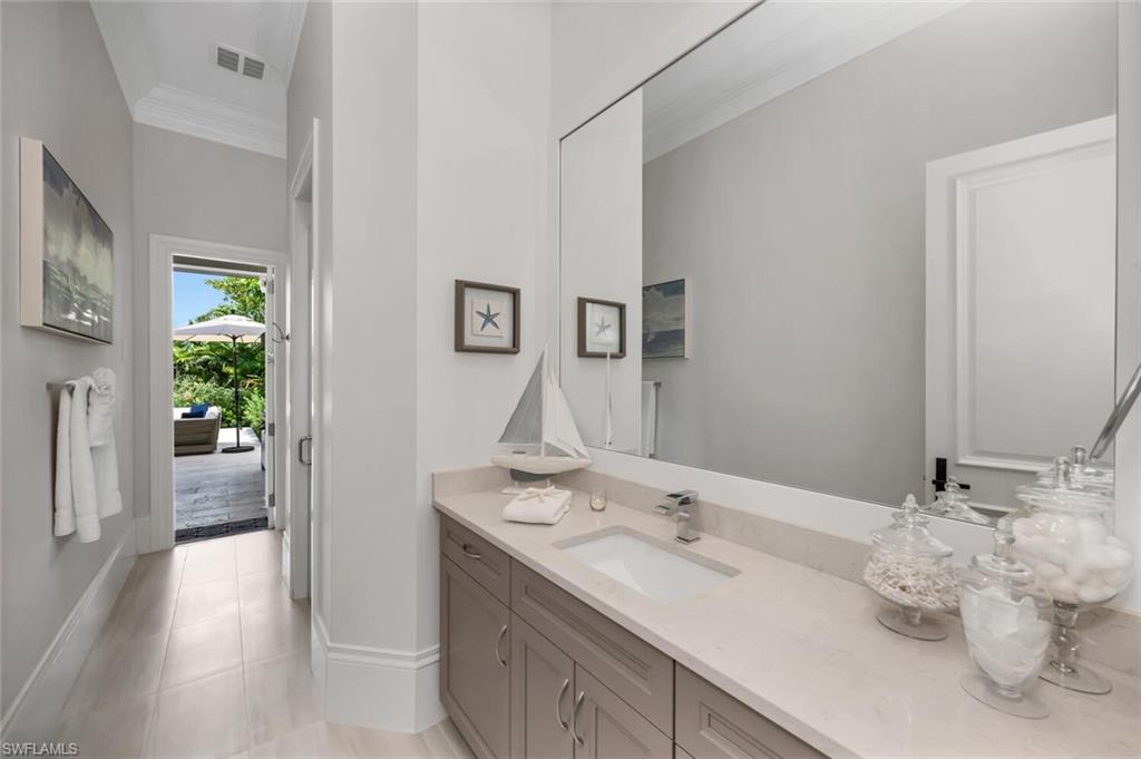 ISLA VISTA - Residential