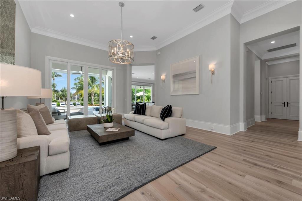 ISLA VISTA - Residential