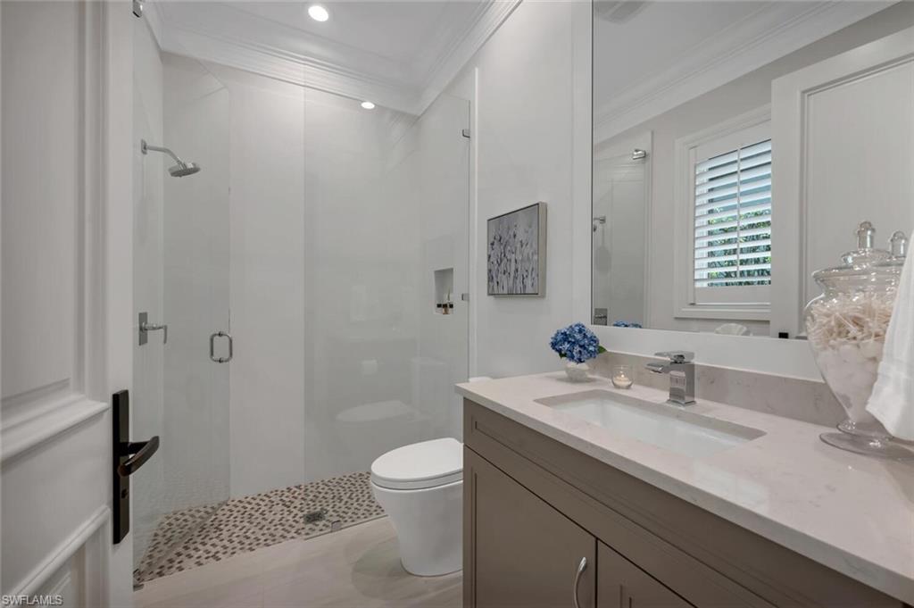 ISLA VISTA - Residential