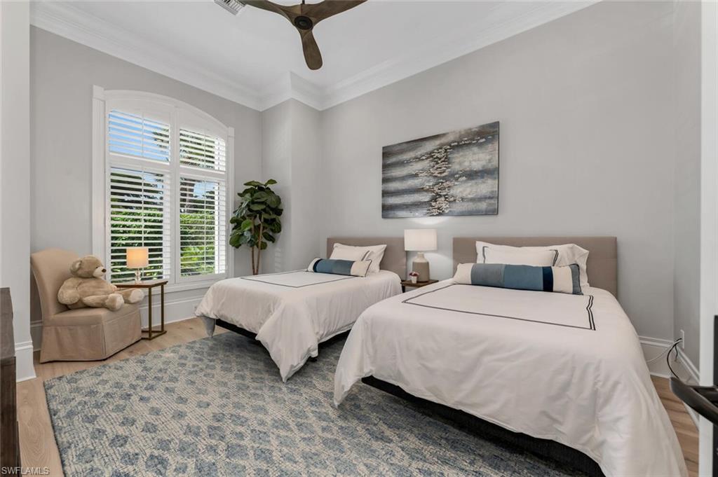 ISLA VISTA - Residential