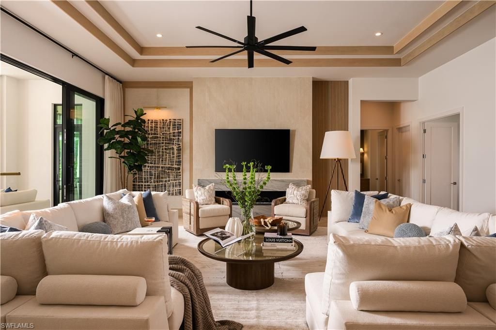 Photo of 970 French Oak ST, NAPLES, FL 34120 (MLS # 226010186)