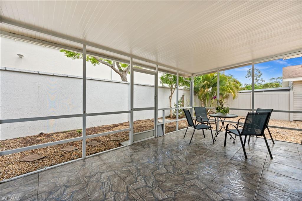 FOXMOOR LAKES - Residential