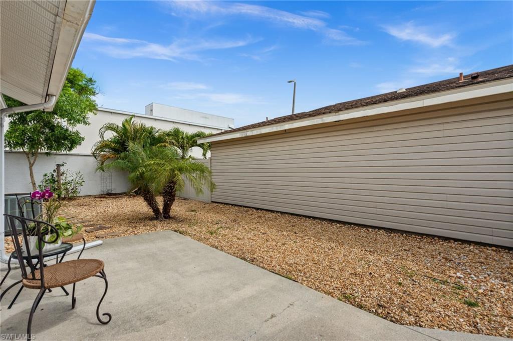 FOXMOOR LAKES - Residential