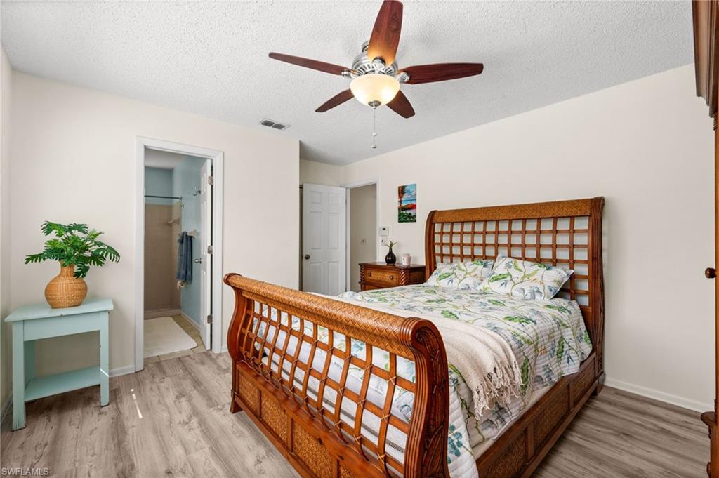 FOXMOOR LAKES - Residential