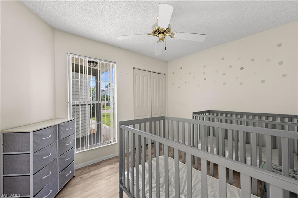 FOXMOOR LAKES - Residential