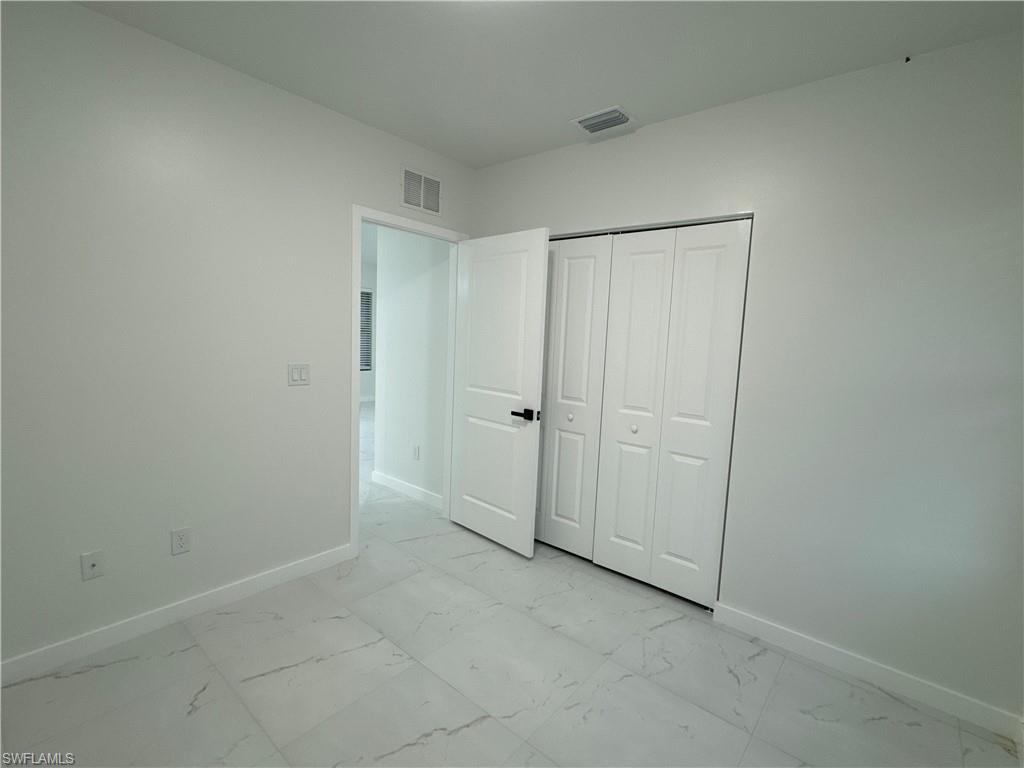 LEE COUNTY INDUSTRIAL PARK - Residential Lease