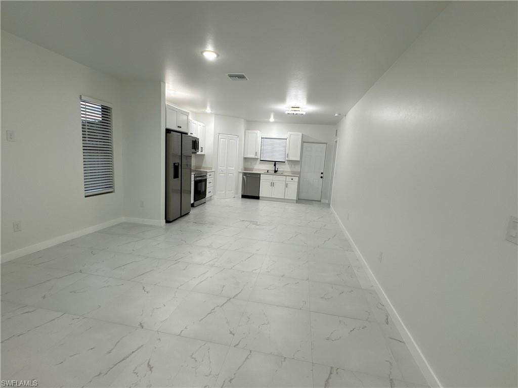 LEE COUNTY INDUSTRIAL PARK - Residential Lease