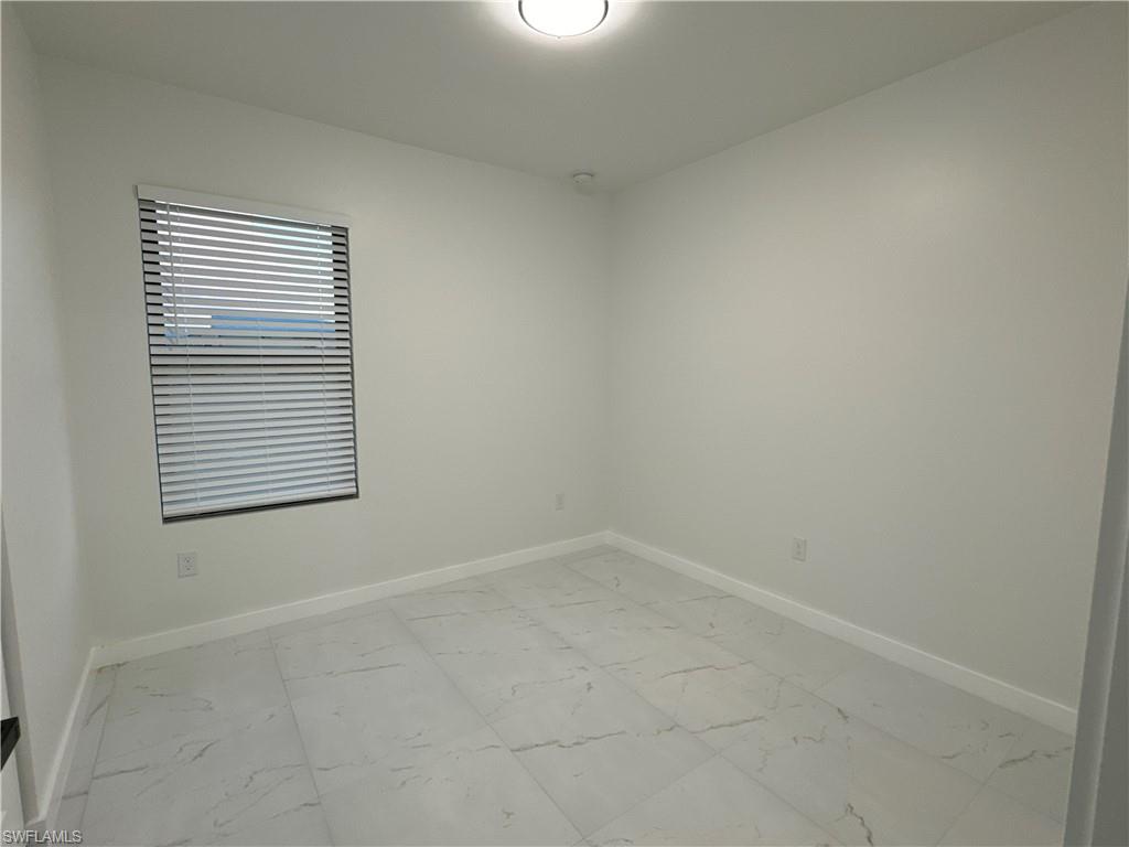 LEE COUNTY INDUSTRIAL PARK - Residential Lease