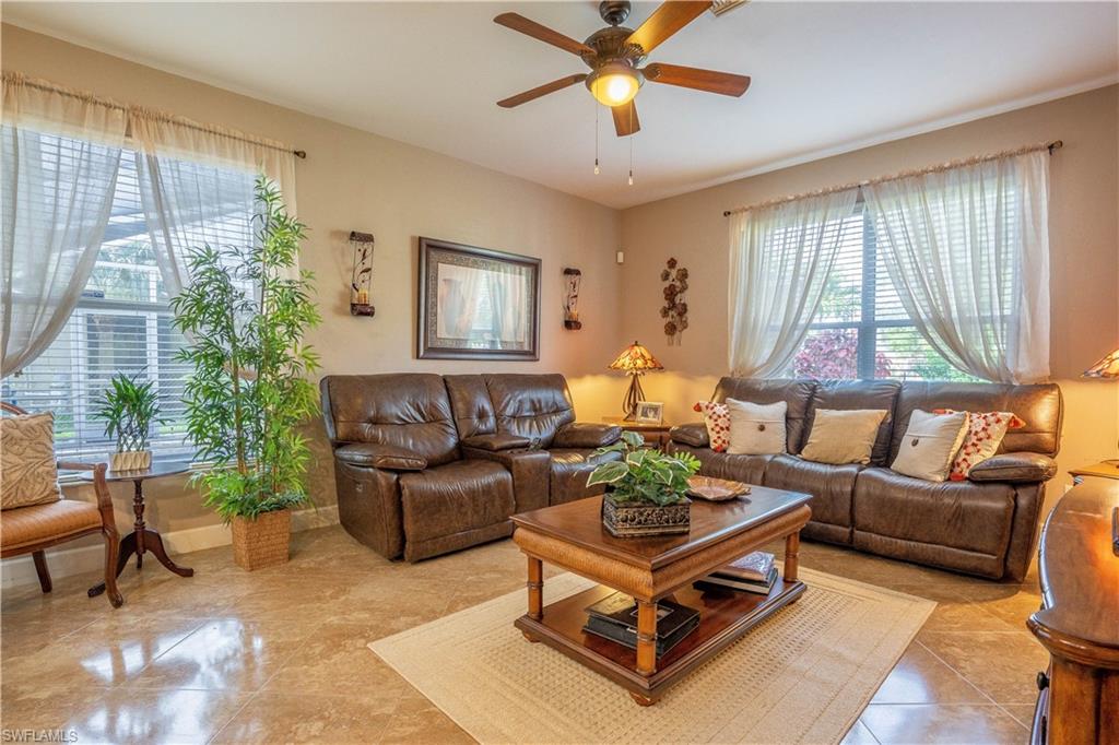 VARSITY LAKES - Residential