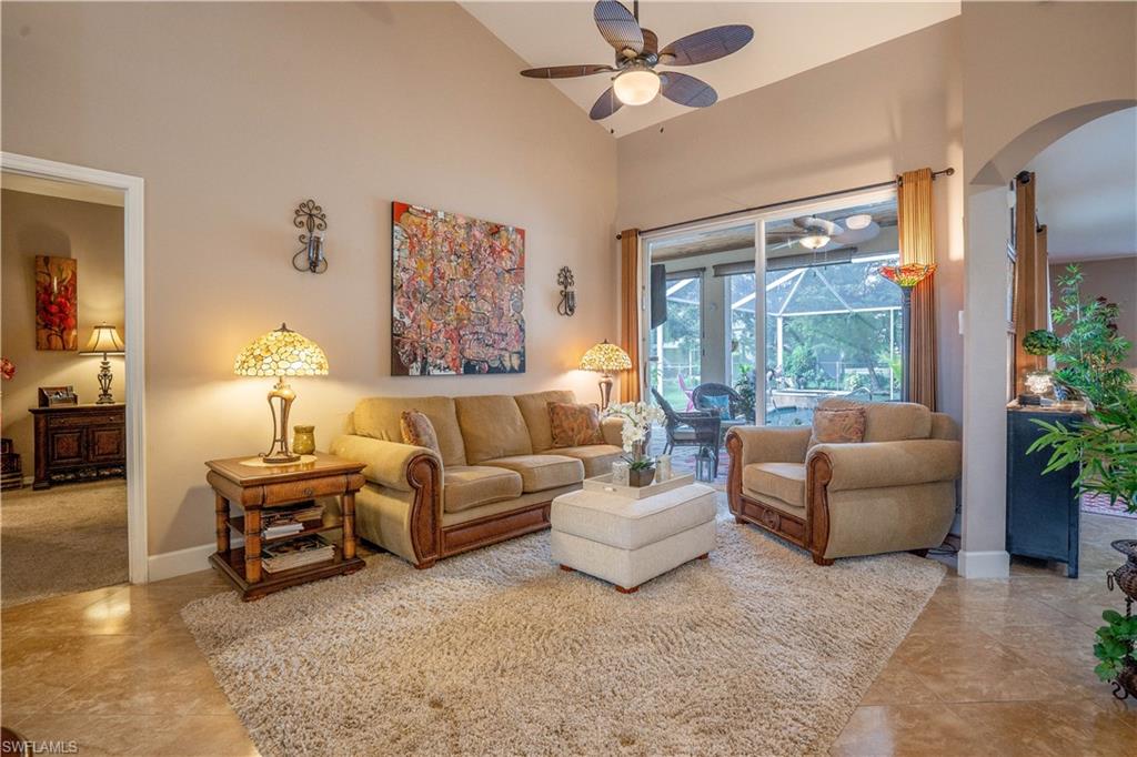 VARSITY LAKES - Residential