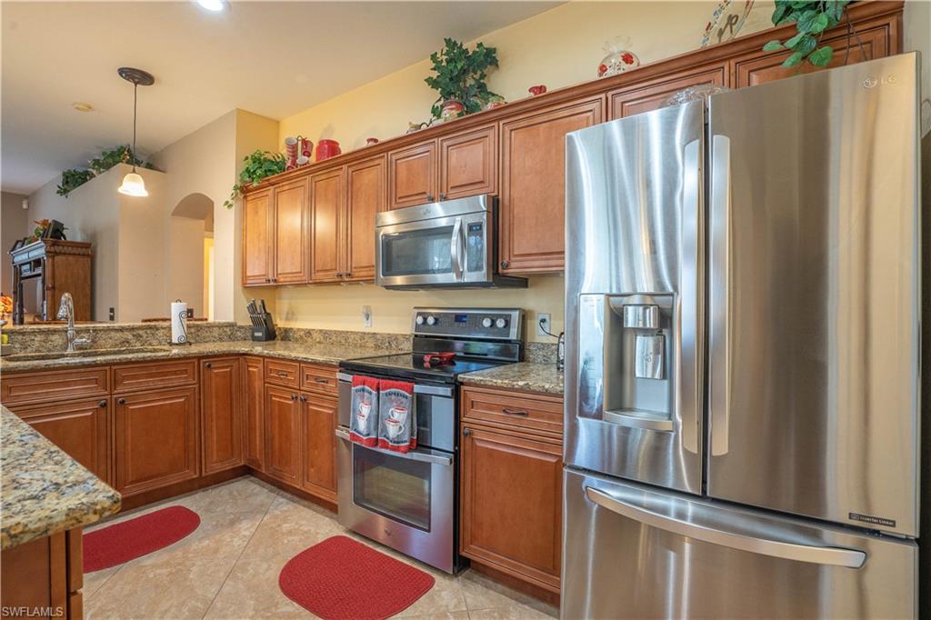 VARSITY LAKES - Residential