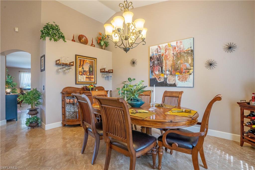 VARSITY LAKES - Residential