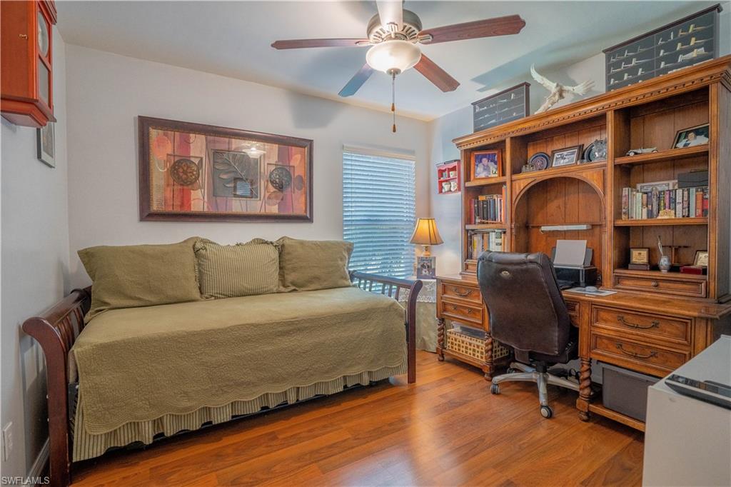 VARSITY LAKES - Residential