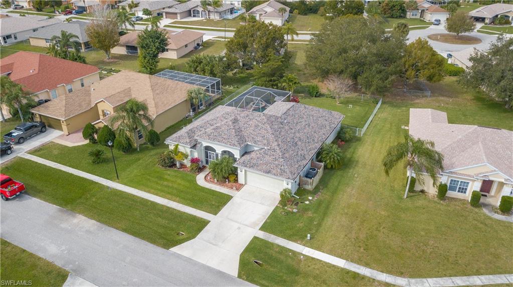 VARSITY LAKES - Residential